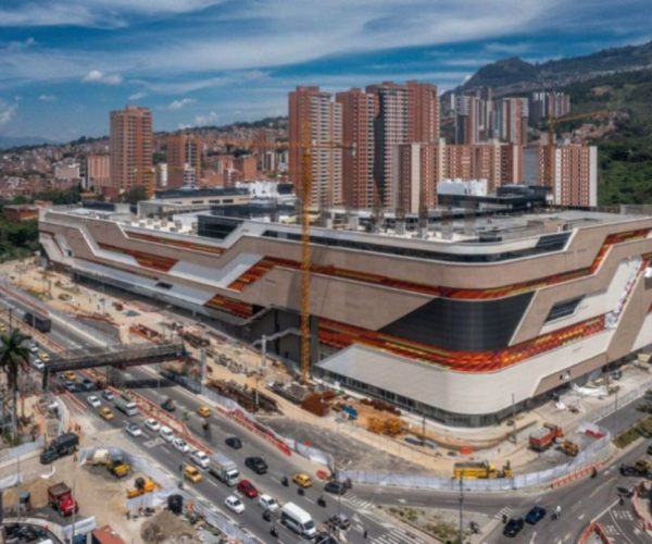 Mall Plaza Fabricato, Medellín